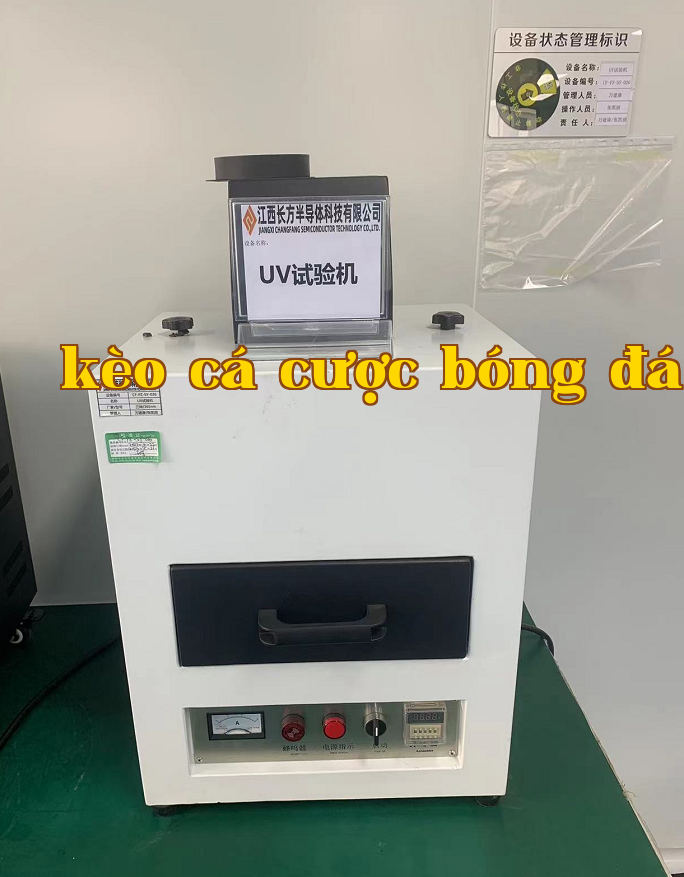 Máy thử nghiệm UV